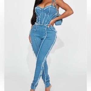 Denim jumpsuit - New